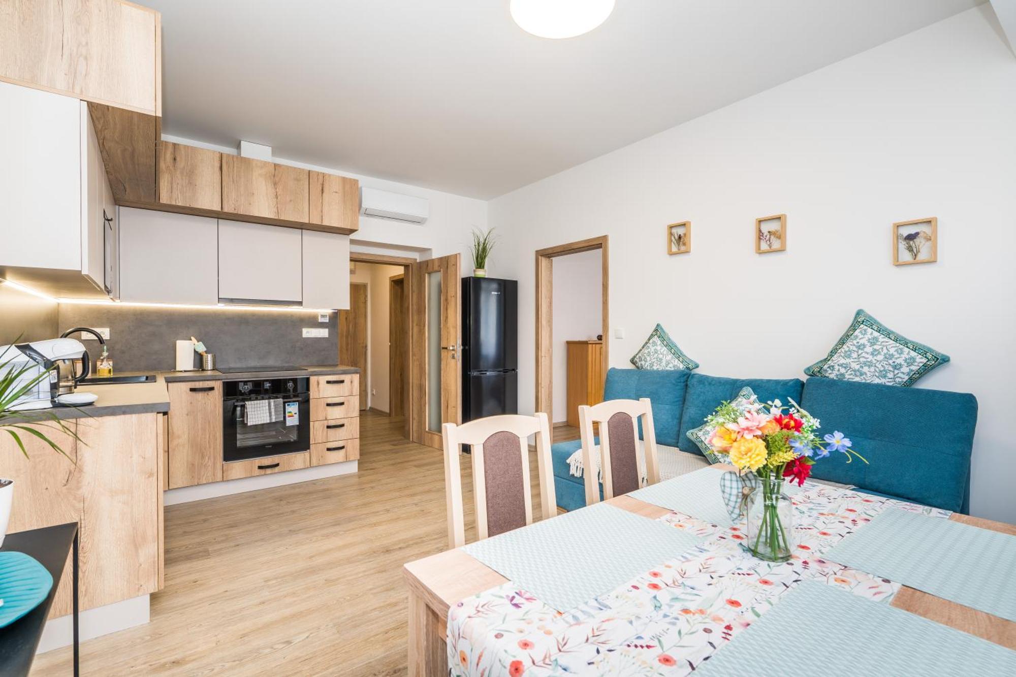 Апартаменты Perla Hradce 302 Градец-Кралове Экстерьер фото