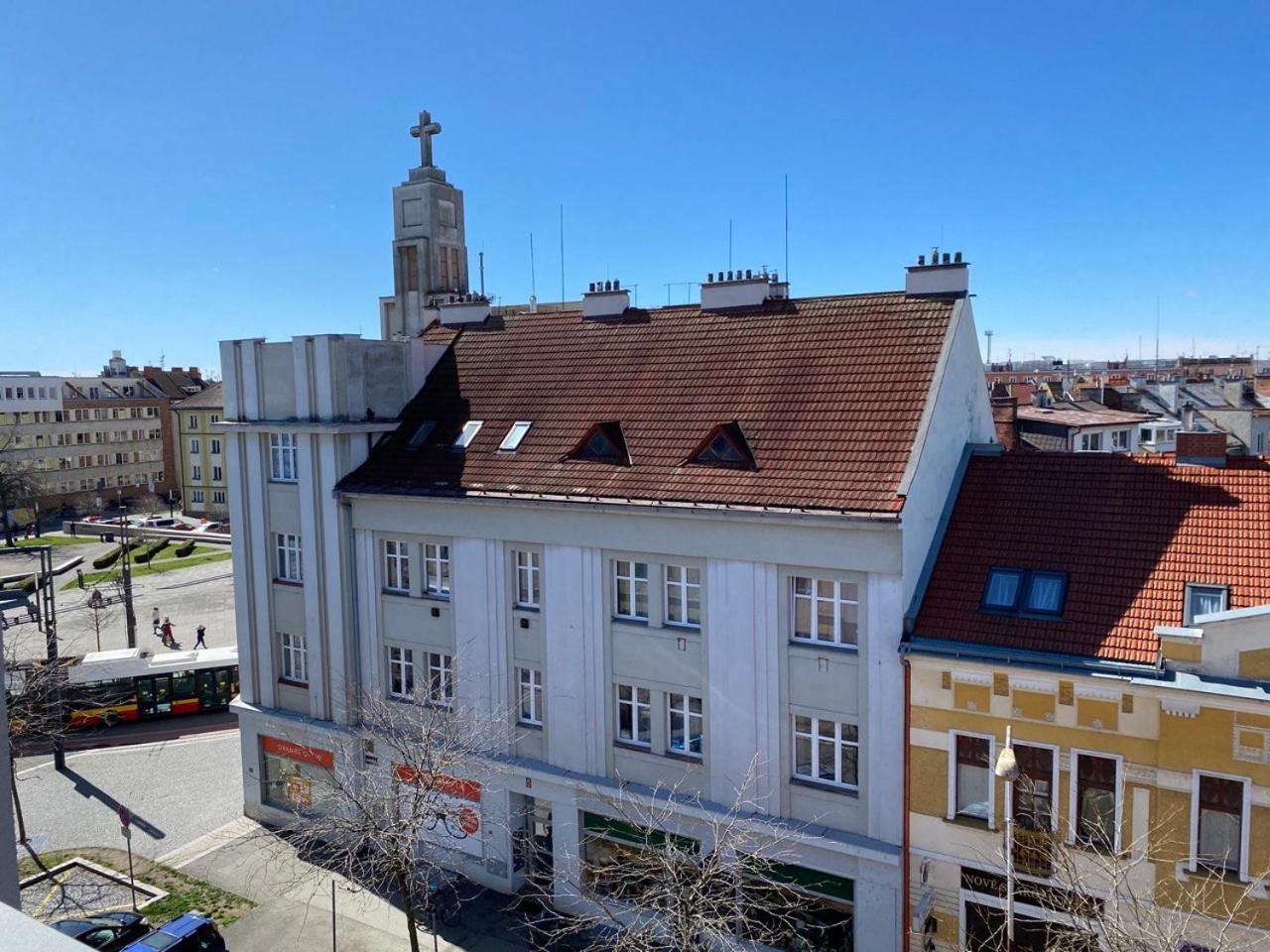 Апартаменты Perla Hradce 302 Градец-Кралове Экстерьер фото